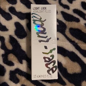 About-face by Halsey liquid highlighter